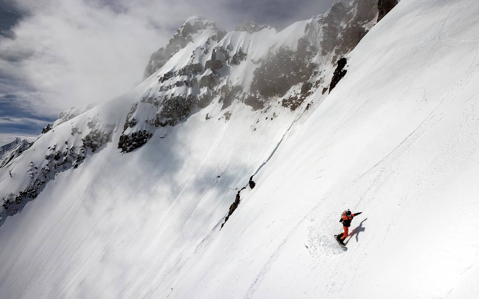 Karakoram Bindings 公式 | 世界最高峰のターンを与えてくれる